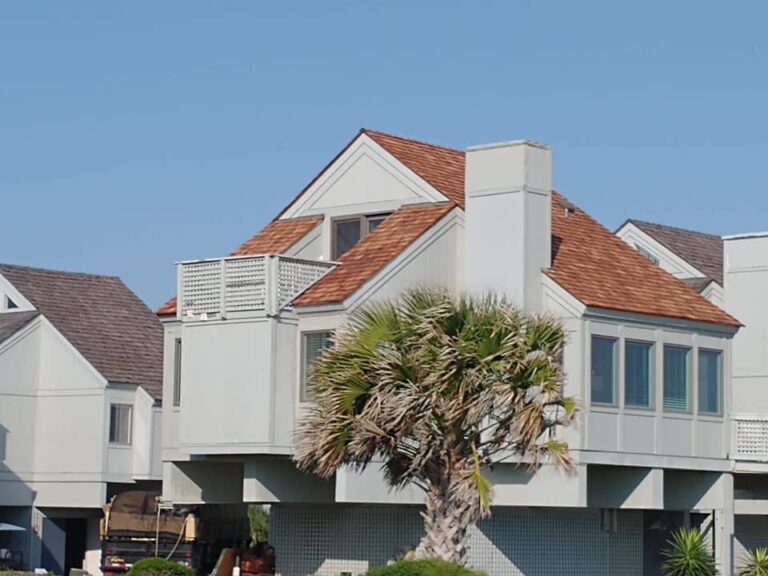 Mocean Contracting in North Carolina - Roofing, siding and panneling services